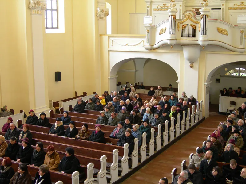 Sípos Tas Töhötöm esperes úr beiktatása a gyomai Református Templomban