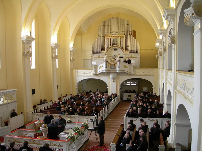 Sípos Tas Töhötöm esperes úr beiktatása a gyomai Református Templomban
