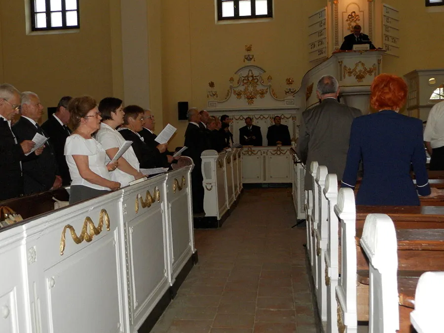 Papp Tibor lelkészbeiktatása és hálaadó istentisztelet a 200 éves templomért
