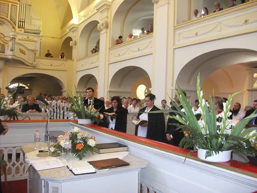 Papp Tibor lelkészbeiktatása és hálaadó istentisztelet a 200 éves templomért