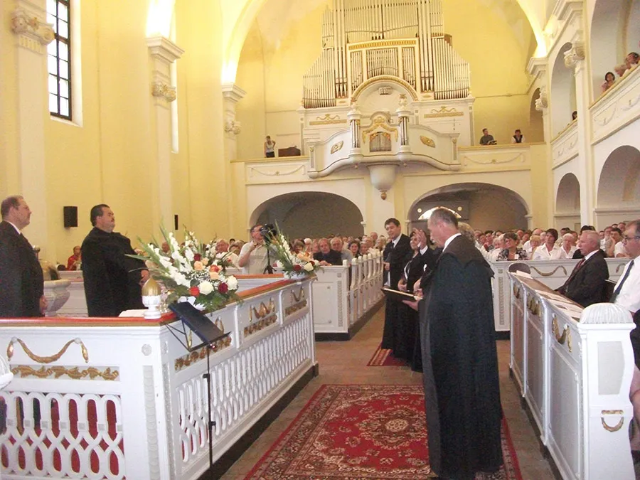 Papp Tibor lelkészbeiktatása és hálaadó istentisztelet a 200 éves templomért