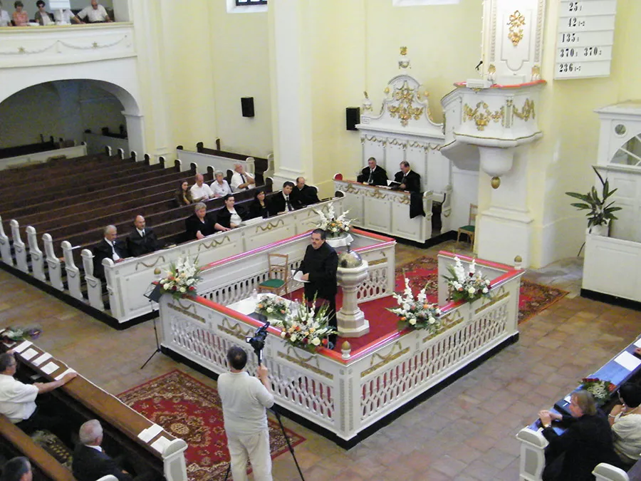 Papp Tibor lelkészbeiktatása és hálaadó istentisztelet a 200 éves templomért