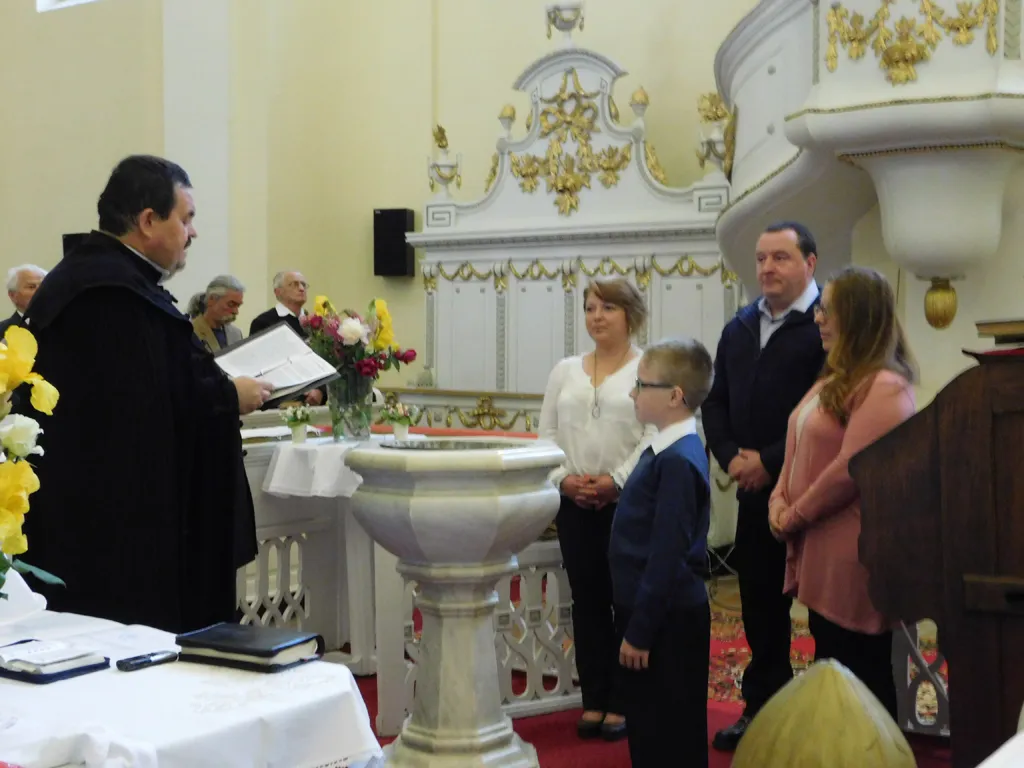 Pünkösdi istentisztelet, konfirmáció és konfirmandus találkozó 2016