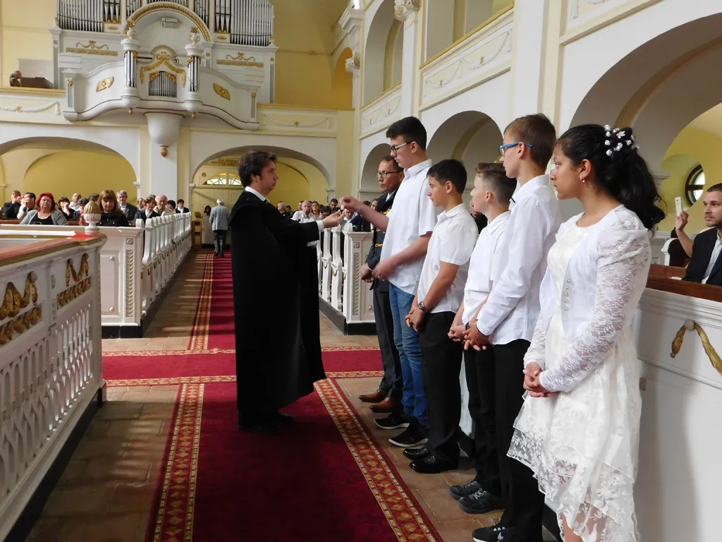 Pünkösdi istentisztelet, konfirmáció és konfirmandus találkozó 2018